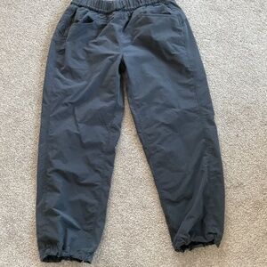 mountain hardwear womens jogger size med.
